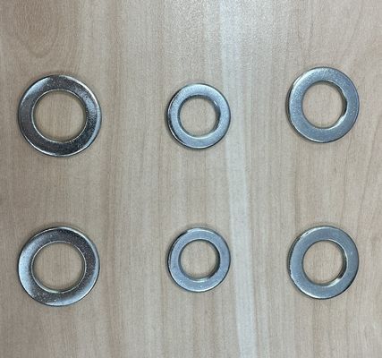 EN14399-6 HV300/HRC35-45 غسالة ثقيلة M12-M36 مغلفة بالزنك / HDG